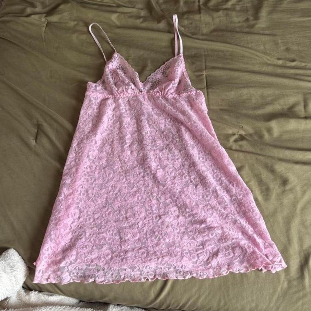 Delicate Pink Lace Mini Dress with Spaghetti Straps